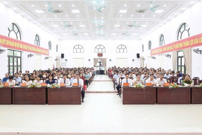 Hội nghị công bố Quyết định về sáp nhập các cơ sở giáo dục công lập trên địa bàn xã Đồng Thịnh; Quyết định thành lập tổ chức cơ sở Đảng và công tác cán bộ